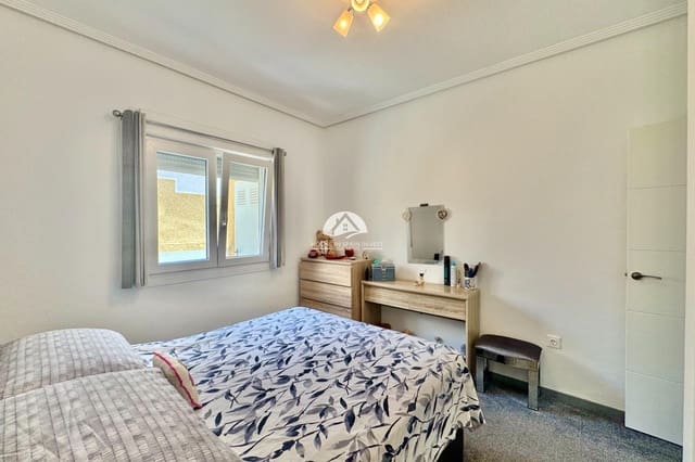 2 makuuhuone Huvila myytävänä paikassa La Florida, Orihuela mukana uima-altaan - 245 000 € (Ref: 9964572)