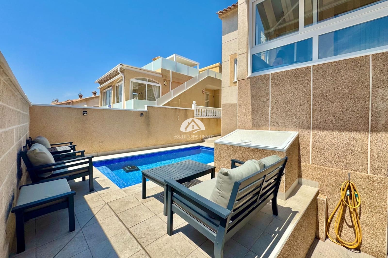 2 bedroom Villa for sale in La Florida with pool - € 245,000 (Ref: 9964572)