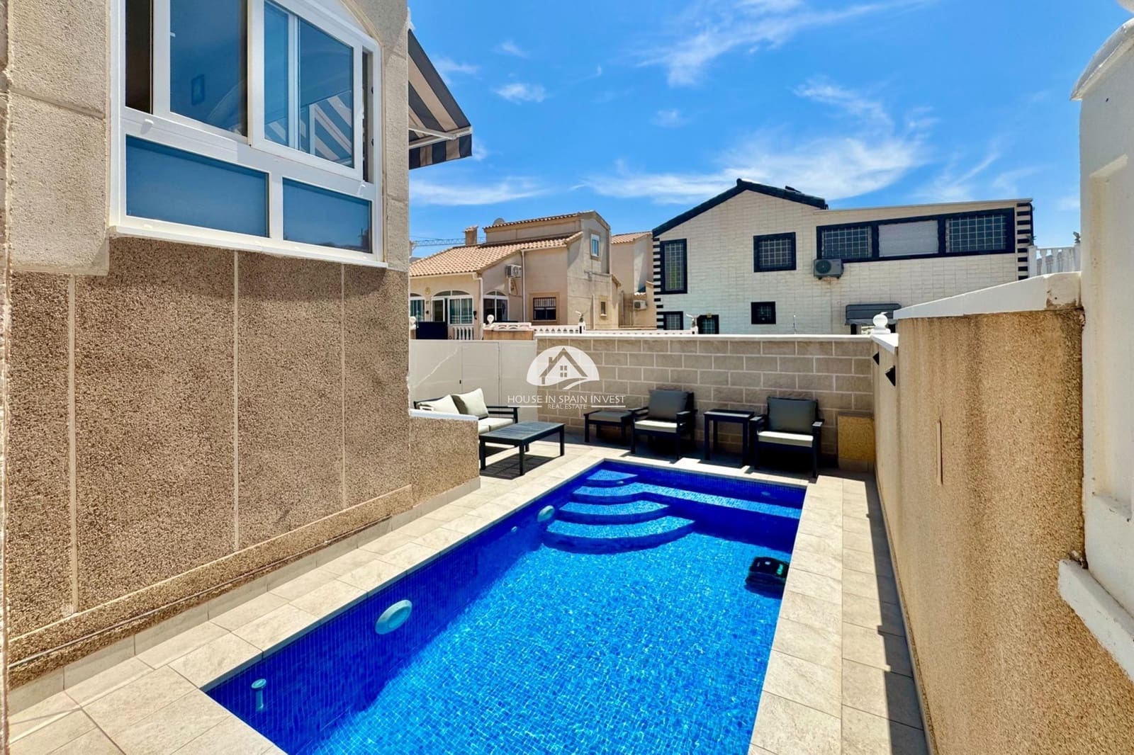 2 bedroom Villa for sale in La Florida with pool - € 245,000 (Ref: 9964572)