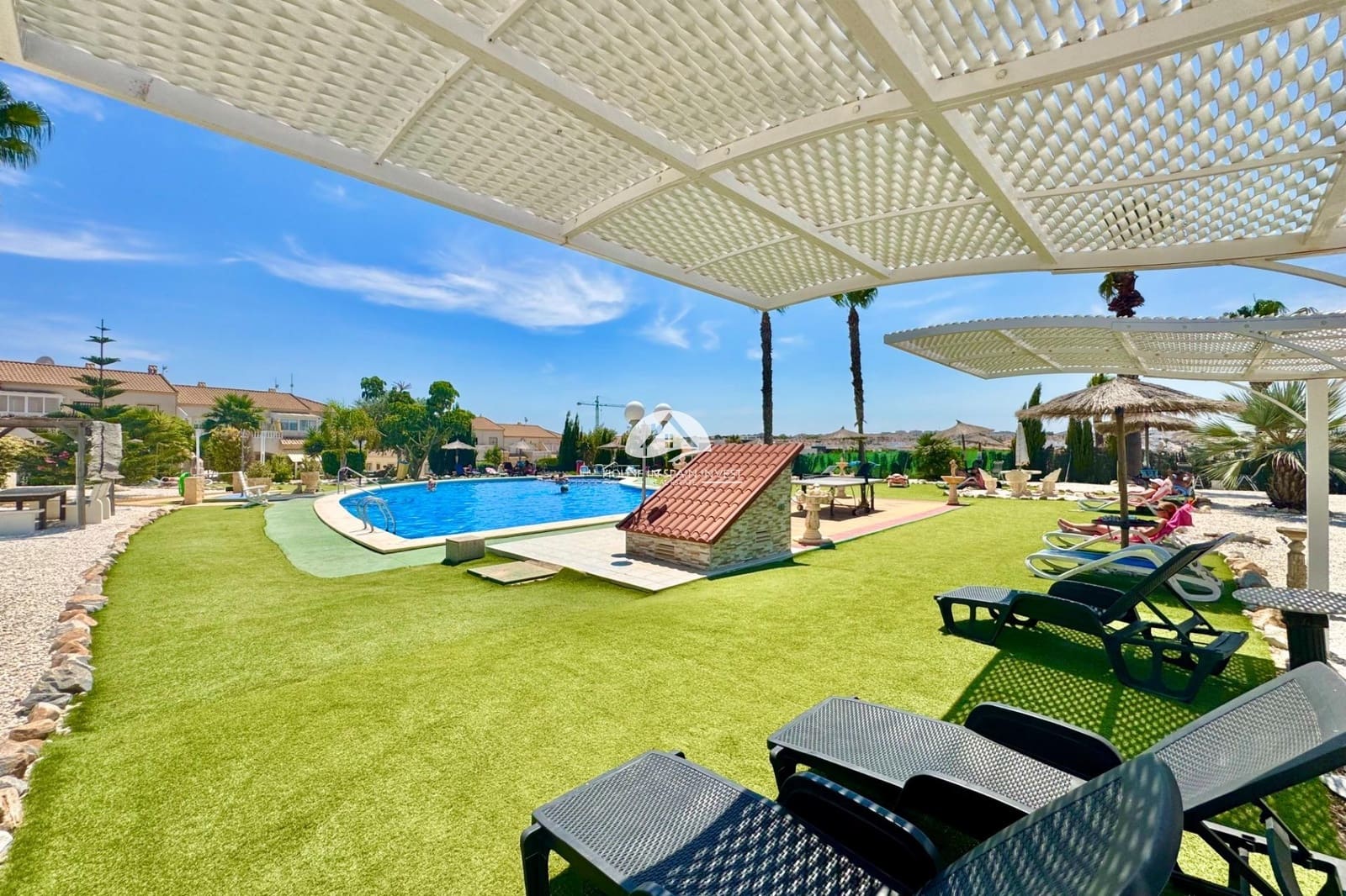 2 bedroom Villa for sale in La Florida with pool - € 245,000 (Ref: 9964572)