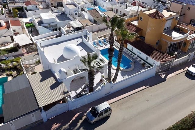 2 chambre Villa/Maison à vendre à Villamartin, Orihuela - 390 000 € (Ref: 9964573)
