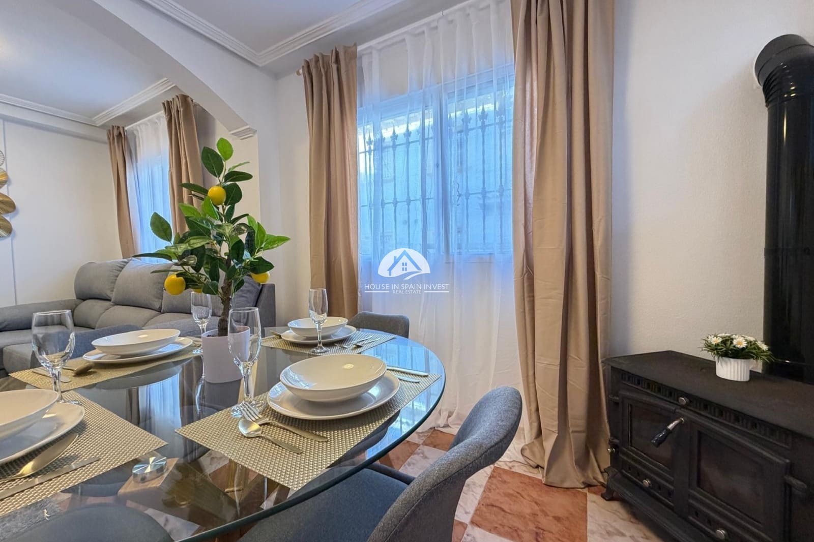2 bedroom Townhouse for sale in Orihuela Costa with pool - € 209,900 (Ref: 9976411)
