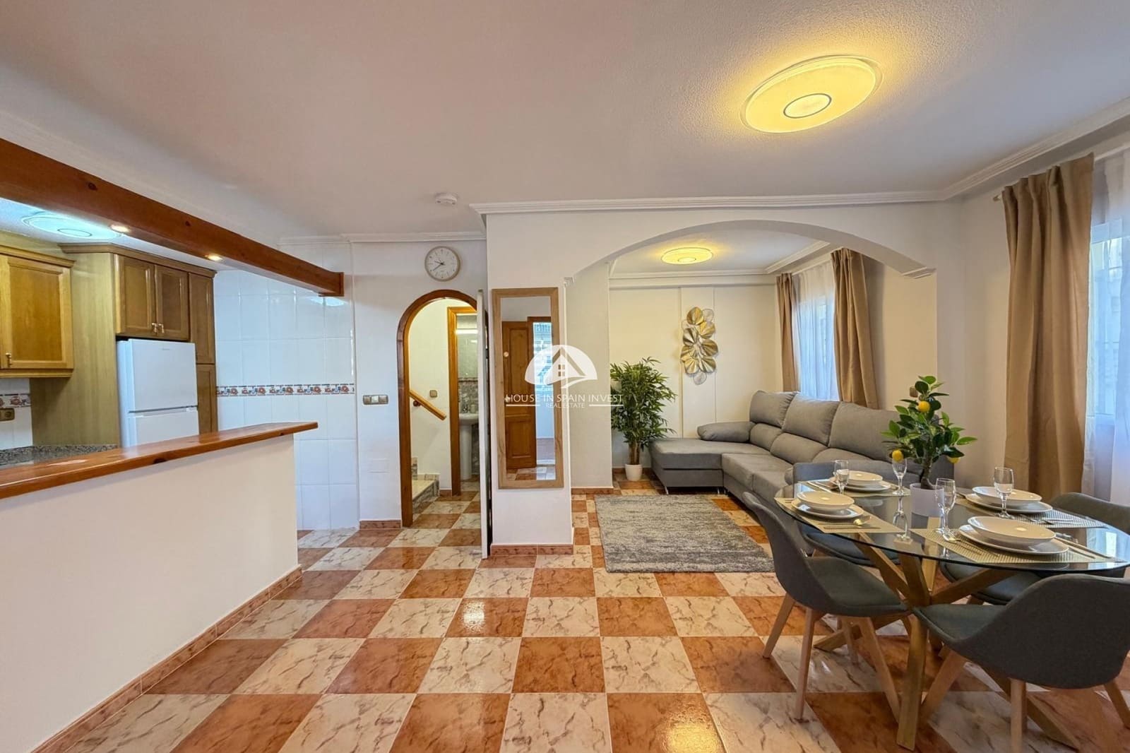 2 bedroom Townhouse for sale in Orihuela Costa with pool - € 209,900 (Ref: 9976411)