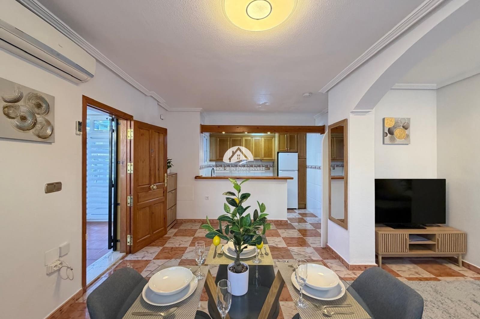 2 bedroom Townhouse for sale in Orihuela Costa with pool - € 209,900 (Ref: 9976411)