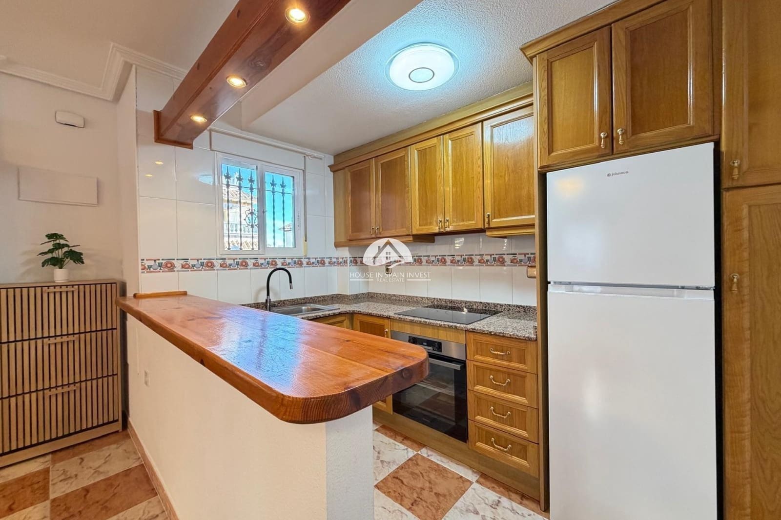 2 bedroom Townhouse for sale in Orihuela Costa with pool - € 209,900 (Ref: 9976411)