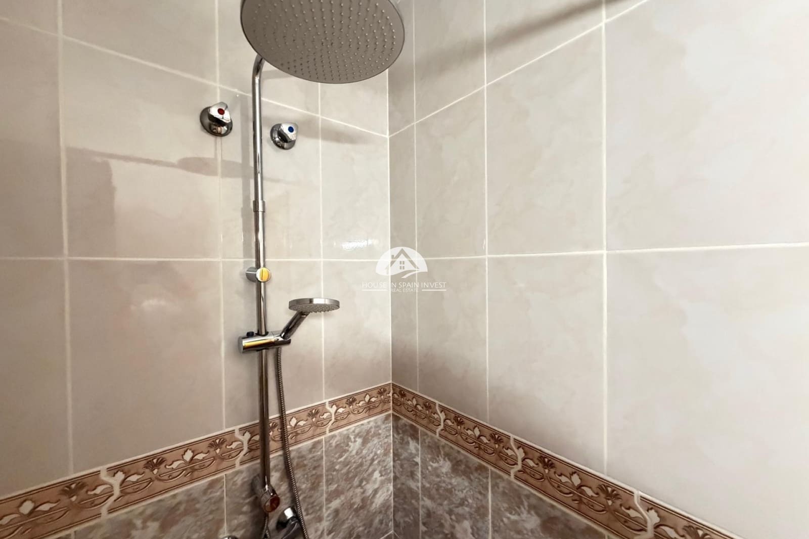 2 bedroom Townhouse for sale in Orihuela Costa with pool - € 209,900 (Ref: 9976411)