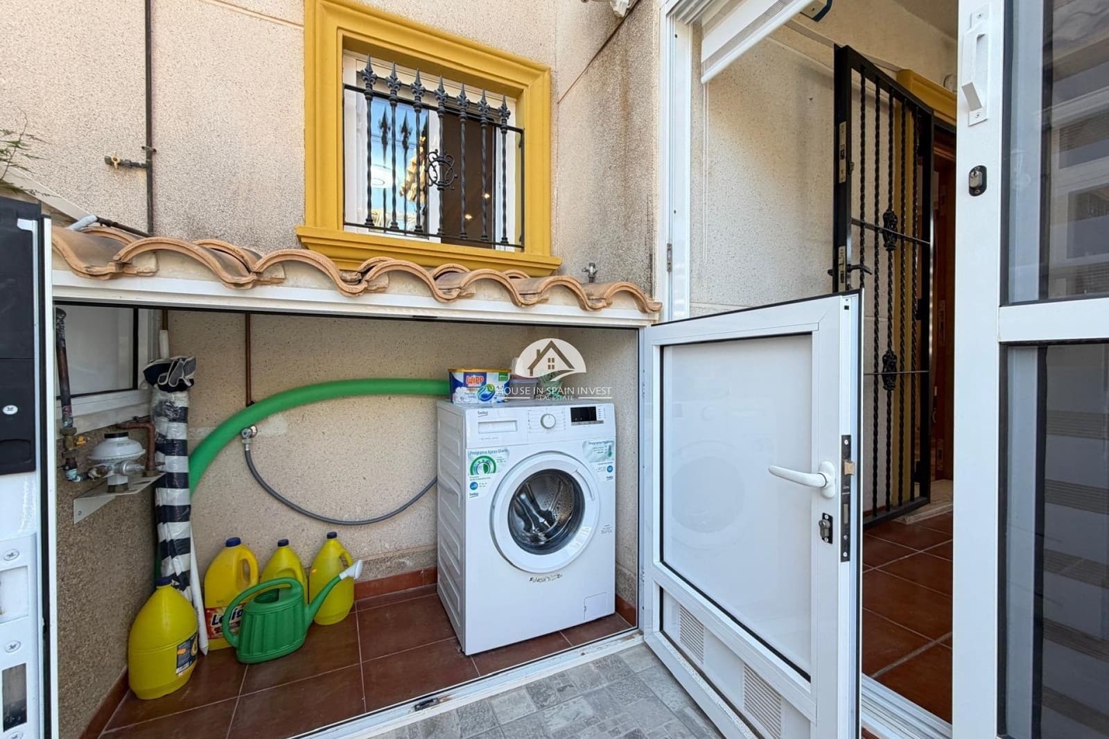2 bedroom Townhouse for sale in Orihuela Costa with pool - € 209,900 (Ref: 9976411)