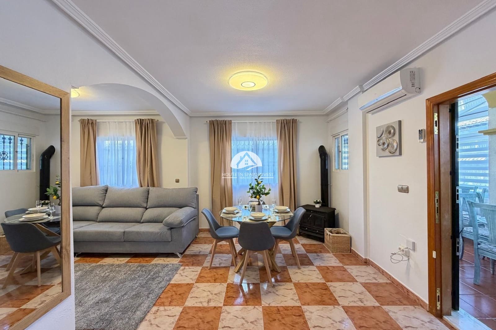2 bedroom Townhouse for sale in Orihuela Costa with pool - € 209,900 (Ref: 9976411)