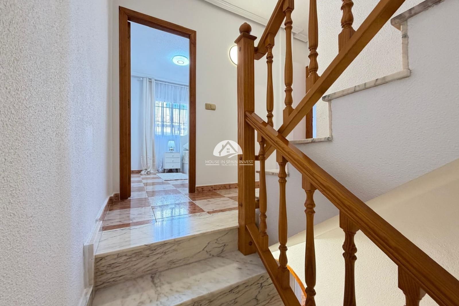 2 bedroom Townhouse for sale in Orihuela Costa with pool - € 209,900 (Ref: 9976411)