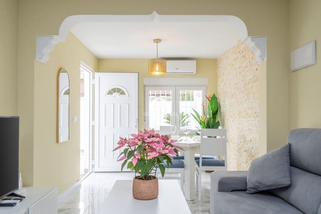 3 soverom Hus til salgs i El Chaparral - La Siesta - La Torreta, Torrevieja med garasje - € 178 000 (Ref: 9976412)