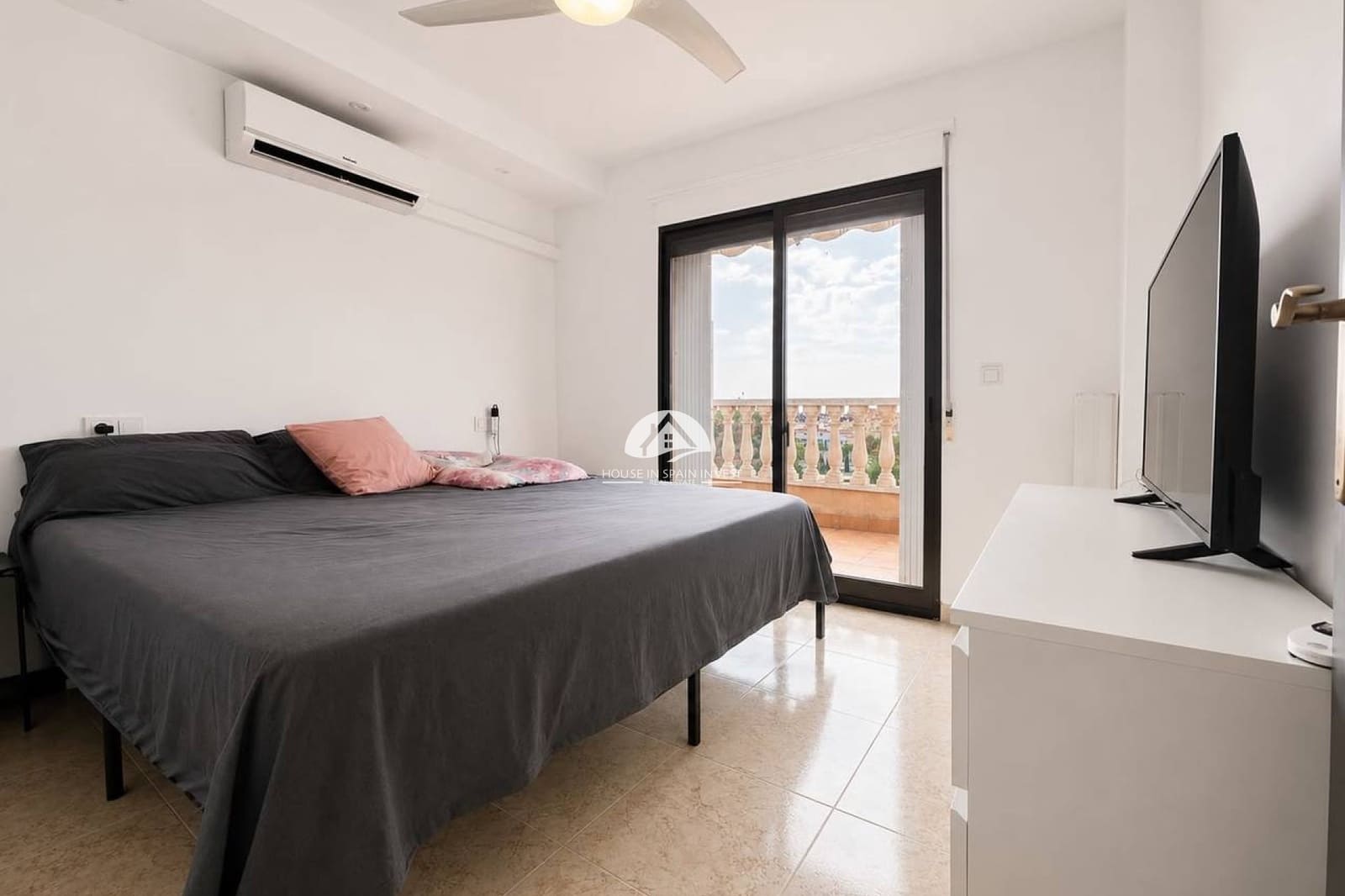 2 Zimmer Villa zu verkaufen in Orihuela Costa mit Garage - 229.000 € (Ref: 9976415)