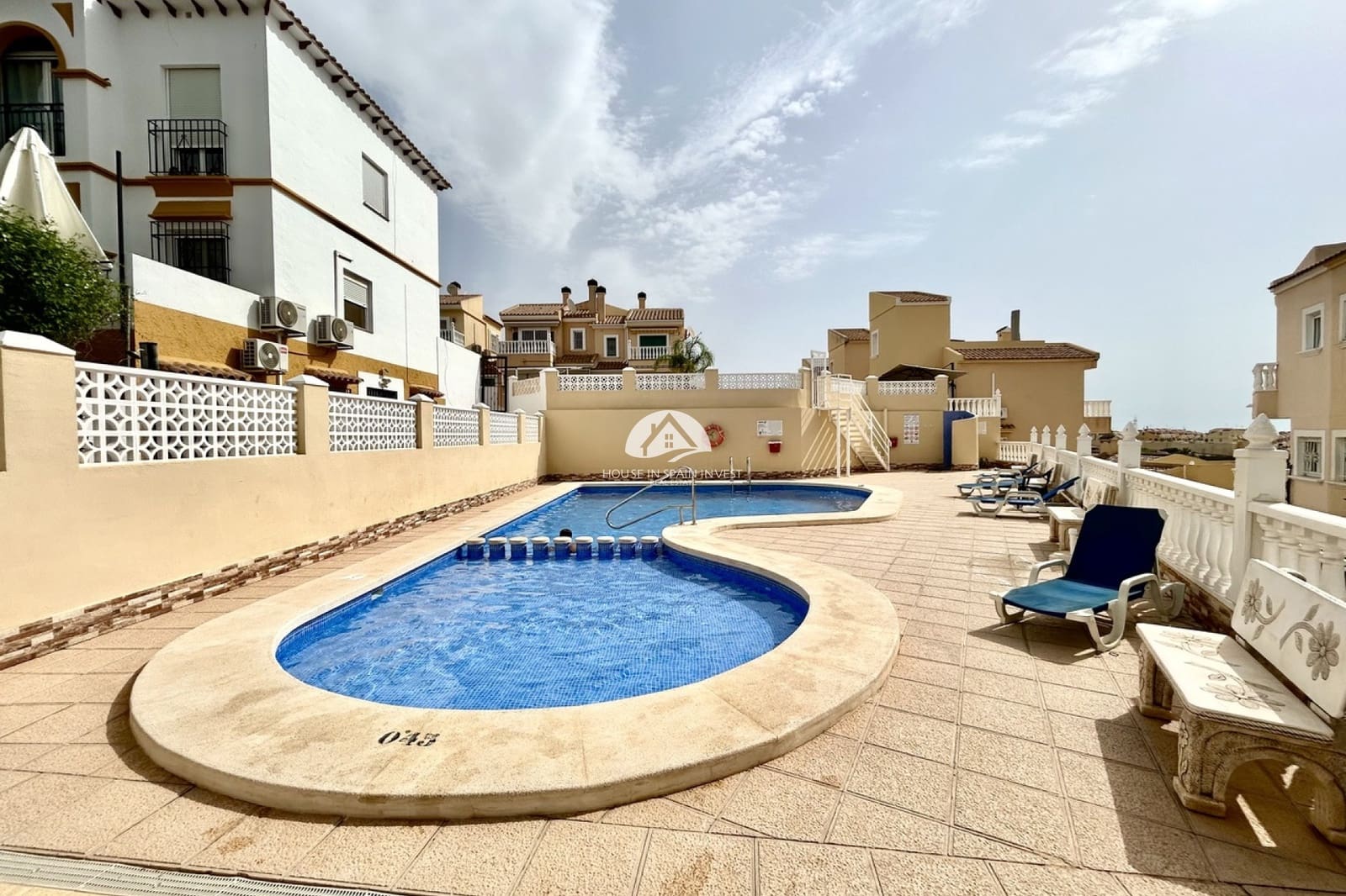 2 Zimmer Villa zu verkaufen in Orihuela Costa mit Garage - 229.000 € (Ref: 9976415)