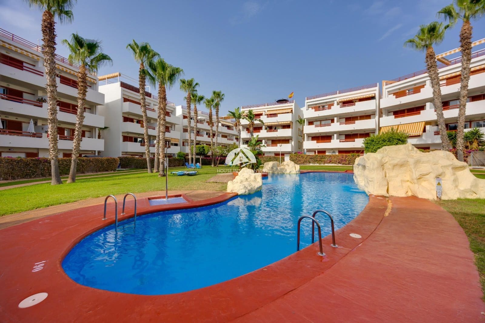 2 soveværelse Lejlighed til salg i Orihuela Costa med swimmingpool garage - € 194.969 (Ref: 9976417)