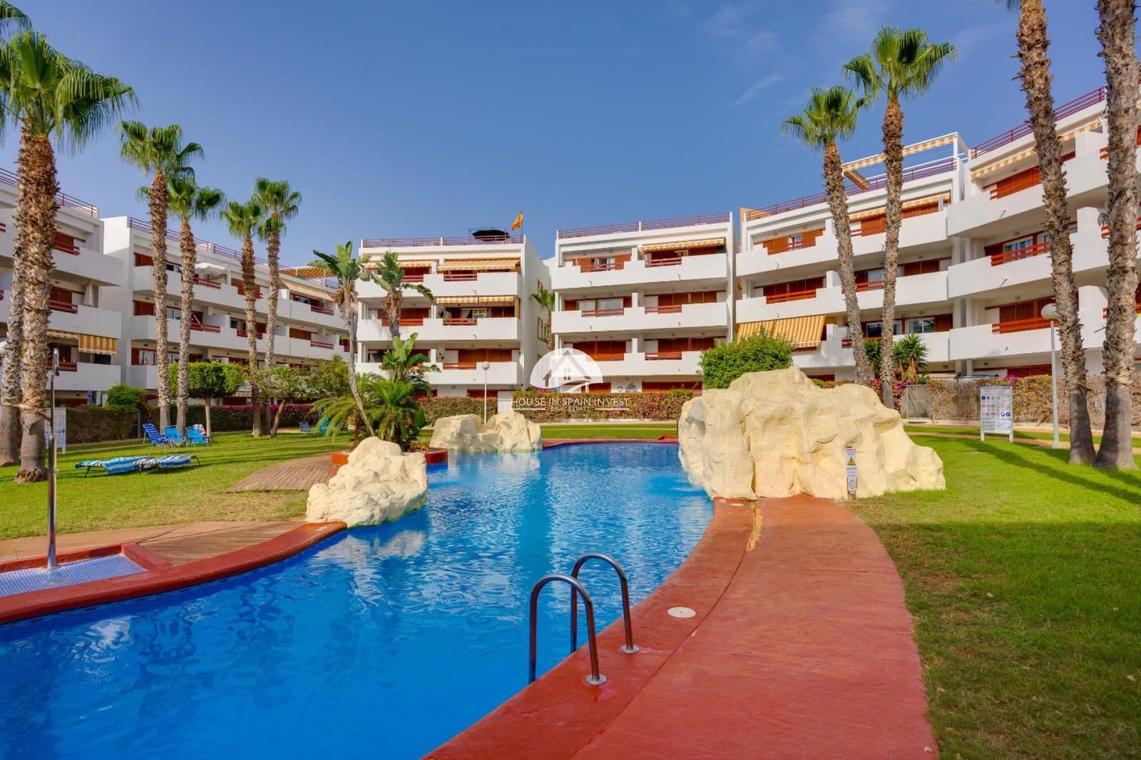 2 soveværelse Lejlighed til salg i Orihuela Costa med swimmingpool garage - € 194.969 (Ref: 9976417)