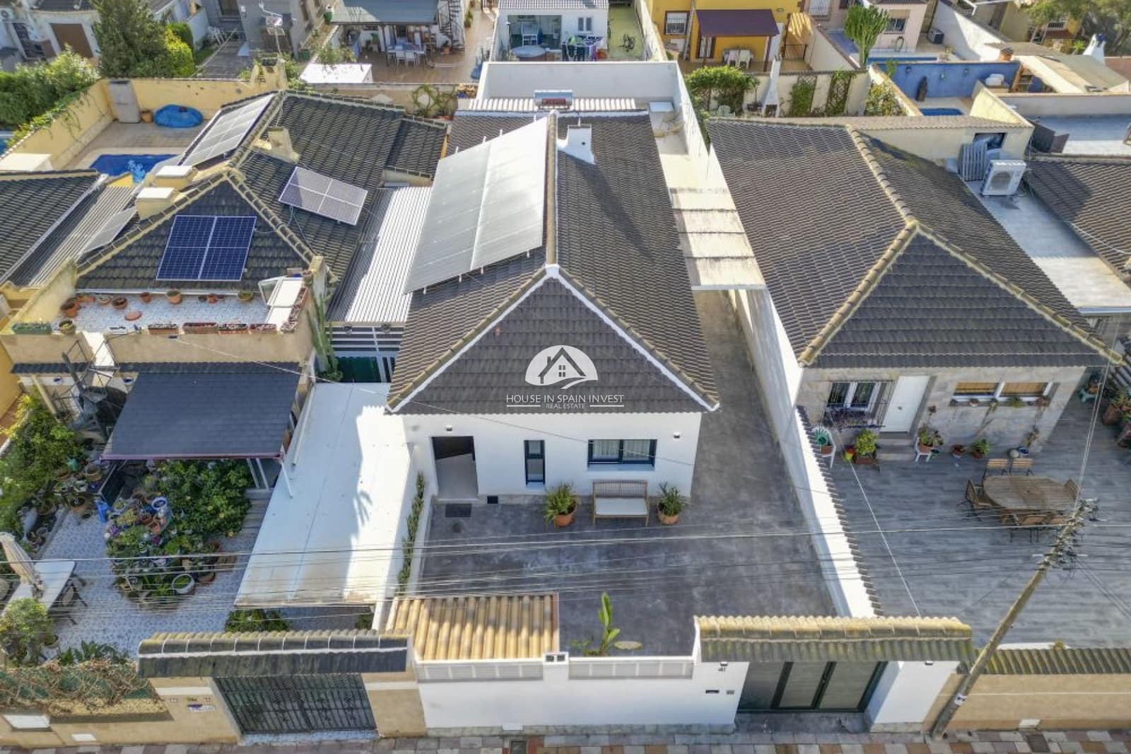 3 soveværelse Villa til salg i Torrevieja med swimmingpool - € 459.000 (Ref: 9976418)