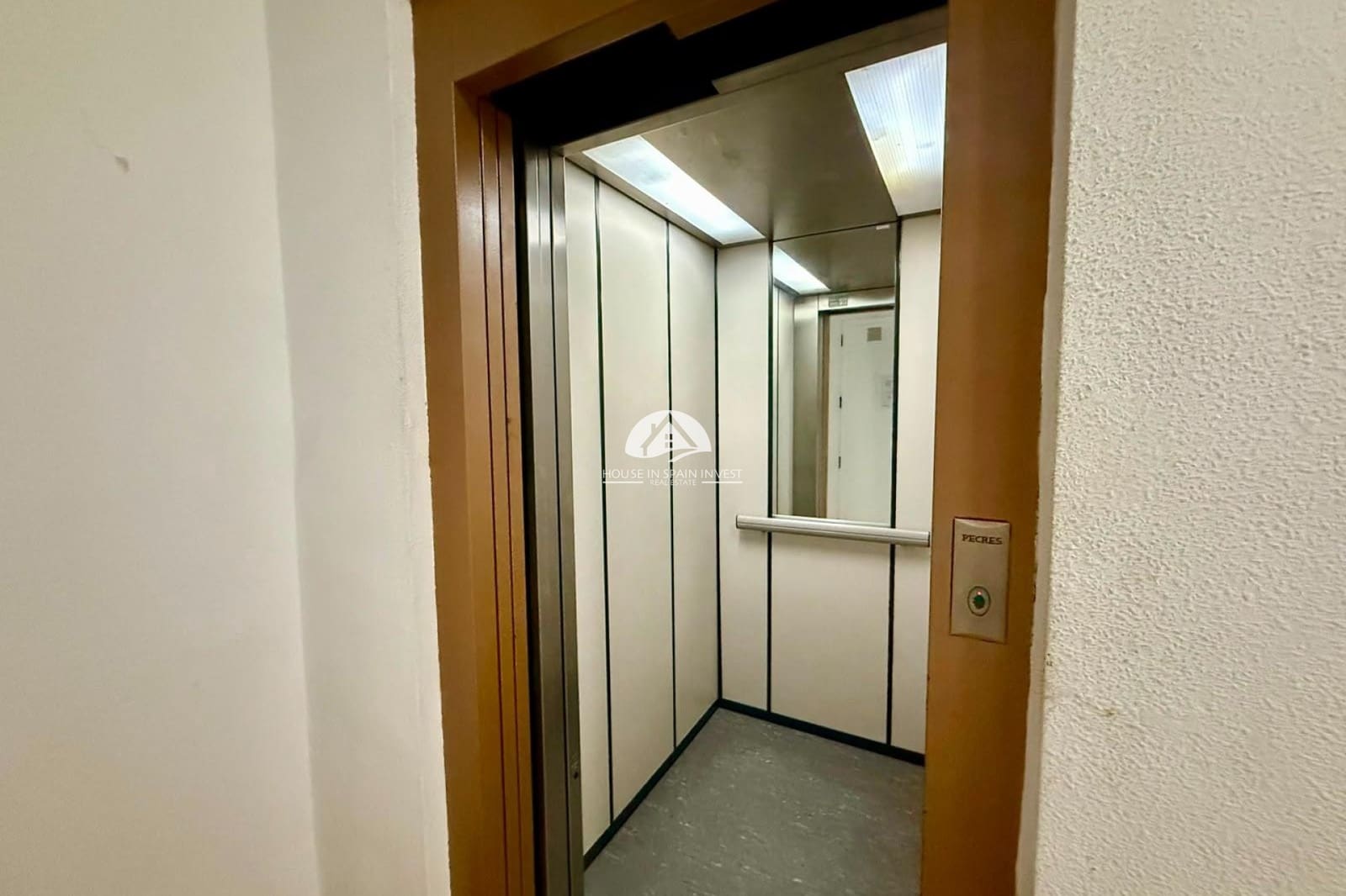 3 chambre Penthouse à vendre à Torrevieja - 199 900 € (Ref: 9983923)