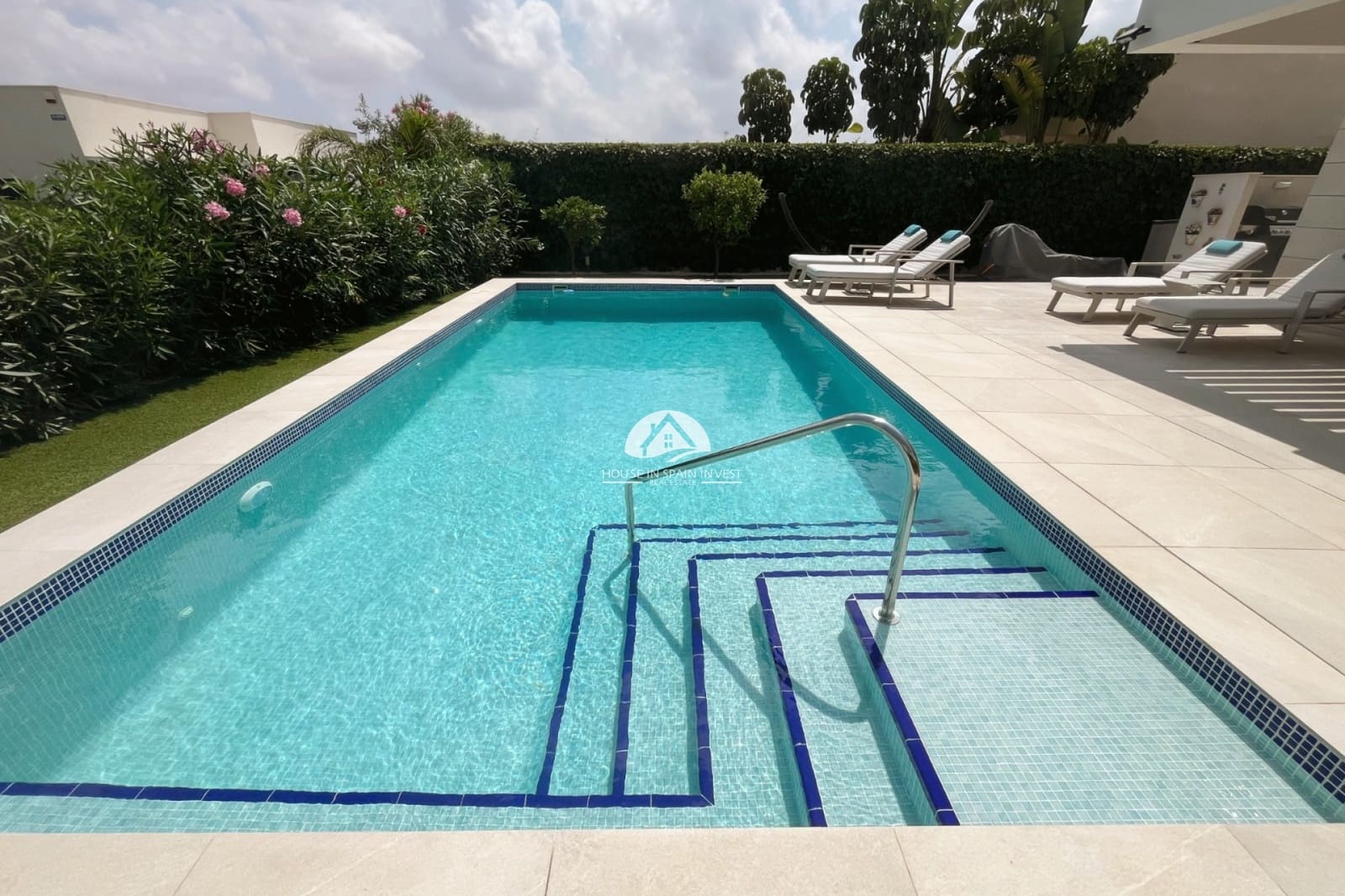 4 soverom Villa til salgs i Los Montesinos med svømmebasseng - € 595 000 (Ref: 9990028)
