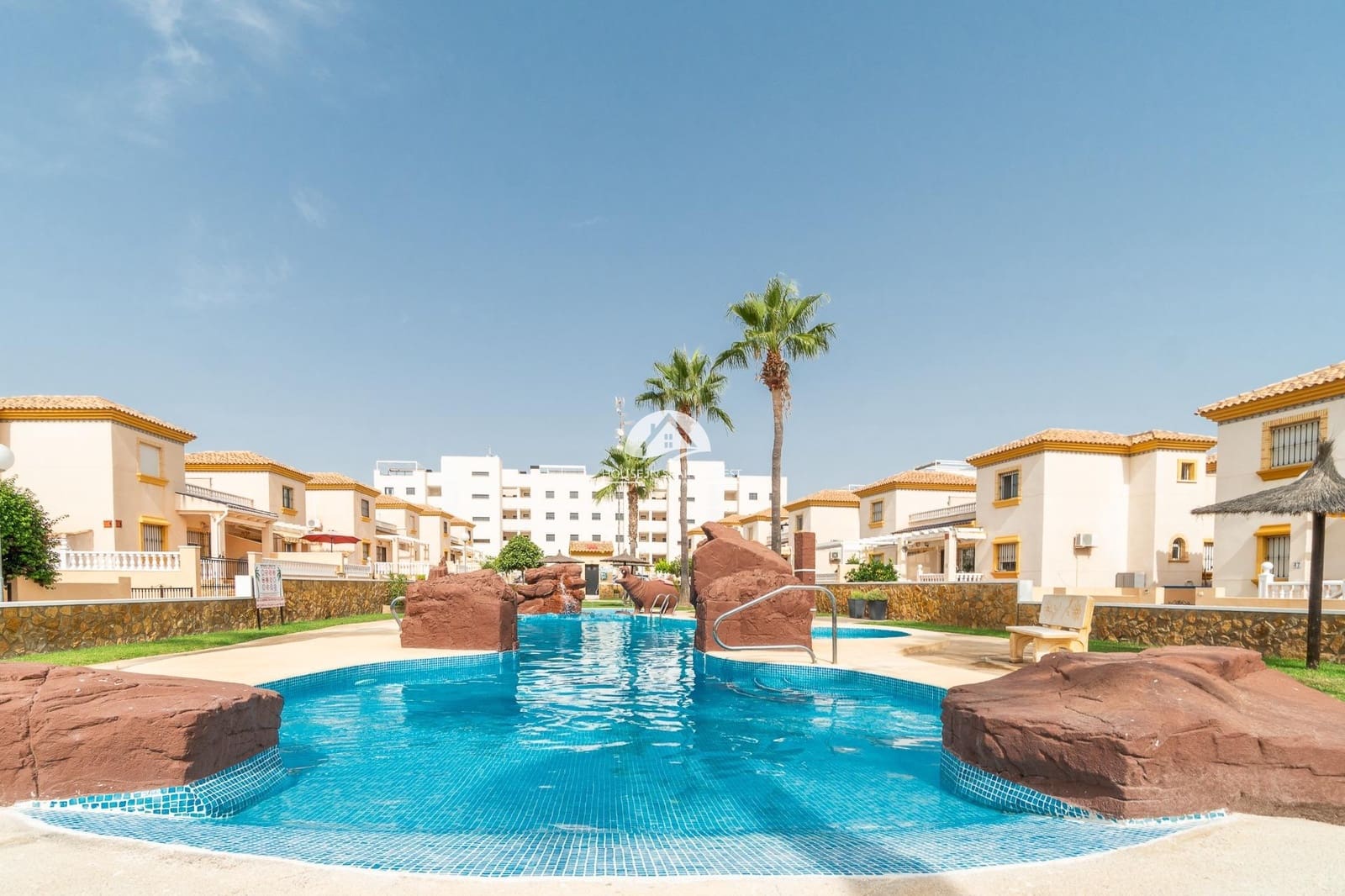 2 slaapkamer Bungalow te koop in Orihuela Costa met zwembad - € 175.000 (Ref: 9990030)