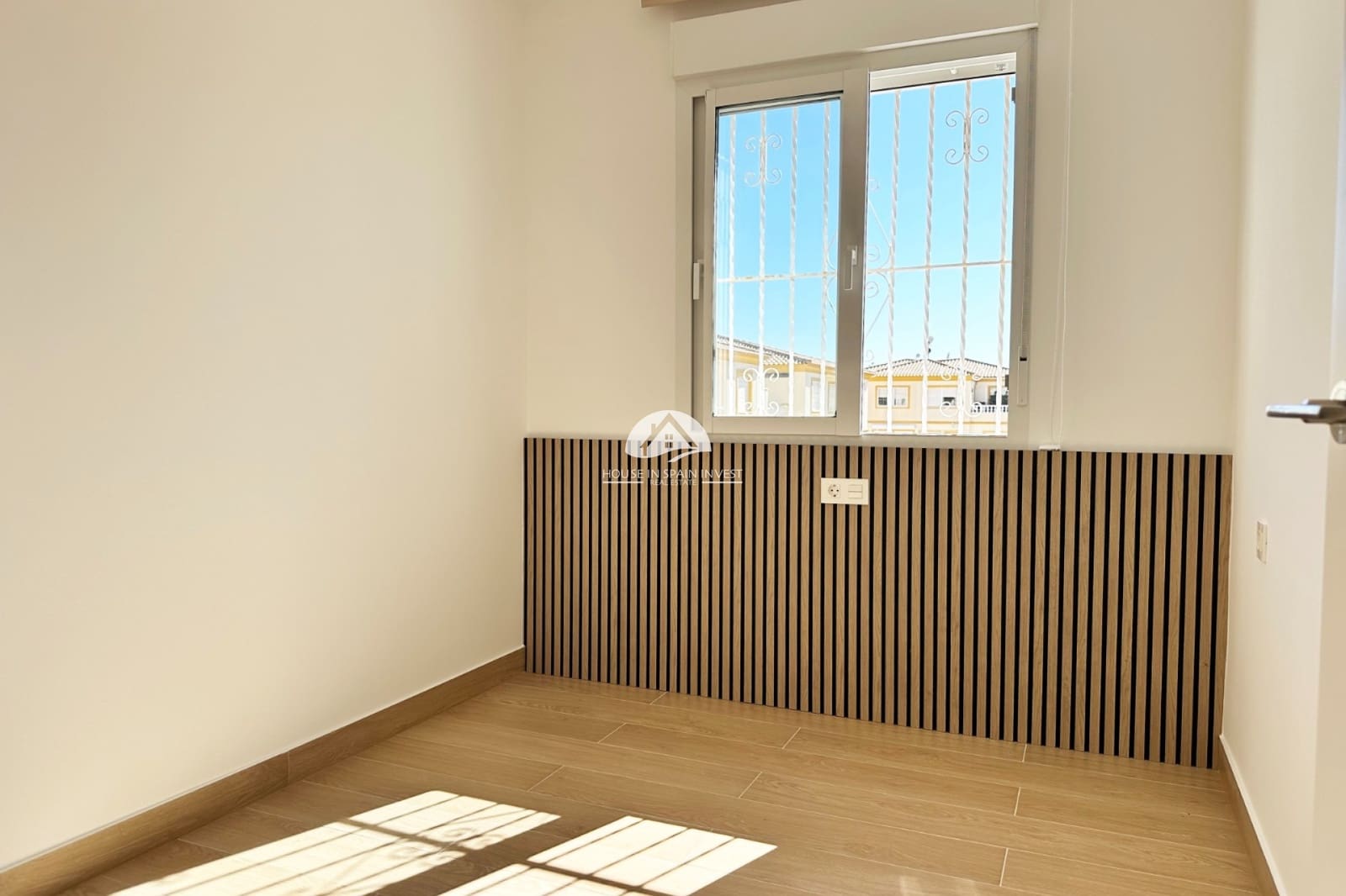2 slaapkamer Appartement te koop in Orihuela Costa met zwembad - € 160.000 (Ref: 9990032)