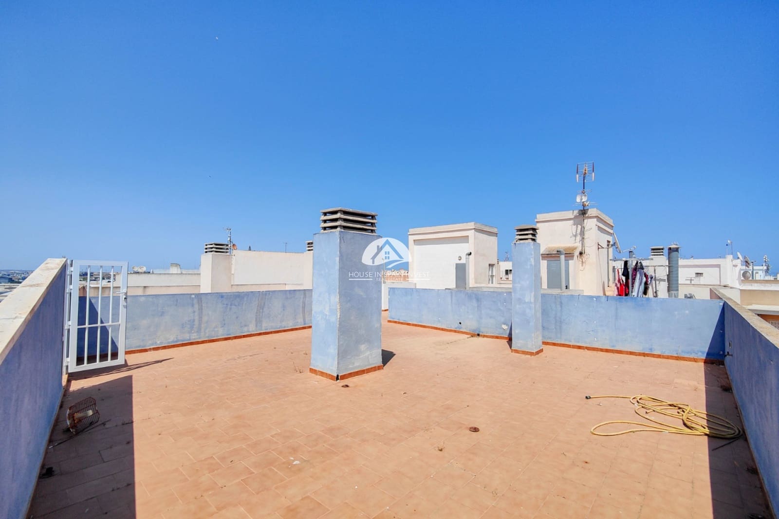 3 soverom Penthouse til leie i Torrevieja - € 1 050 (Ref: 9993578)