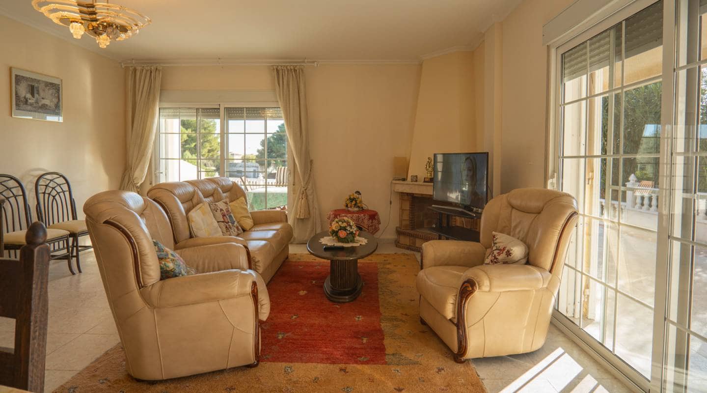 4 Zimmer Villa zu verkaufen in Ciudad Quesada mit Pool Garage - 445.000 € (Ref: 7388398)