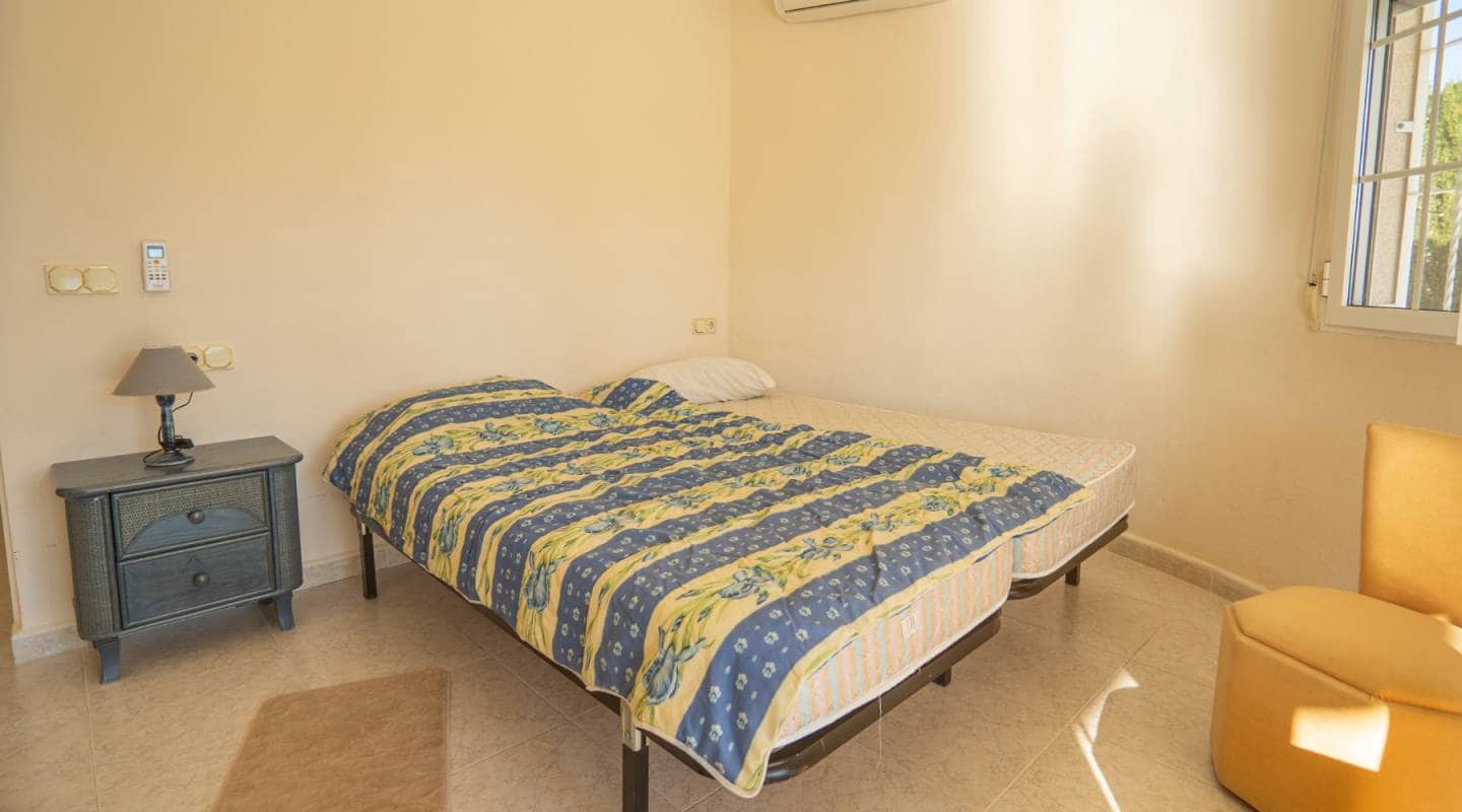 4 Zimmer Villa zu verkaufen in Ciudad Quesada mit Pool Garage - 445.000 € (Ref: 7388398)