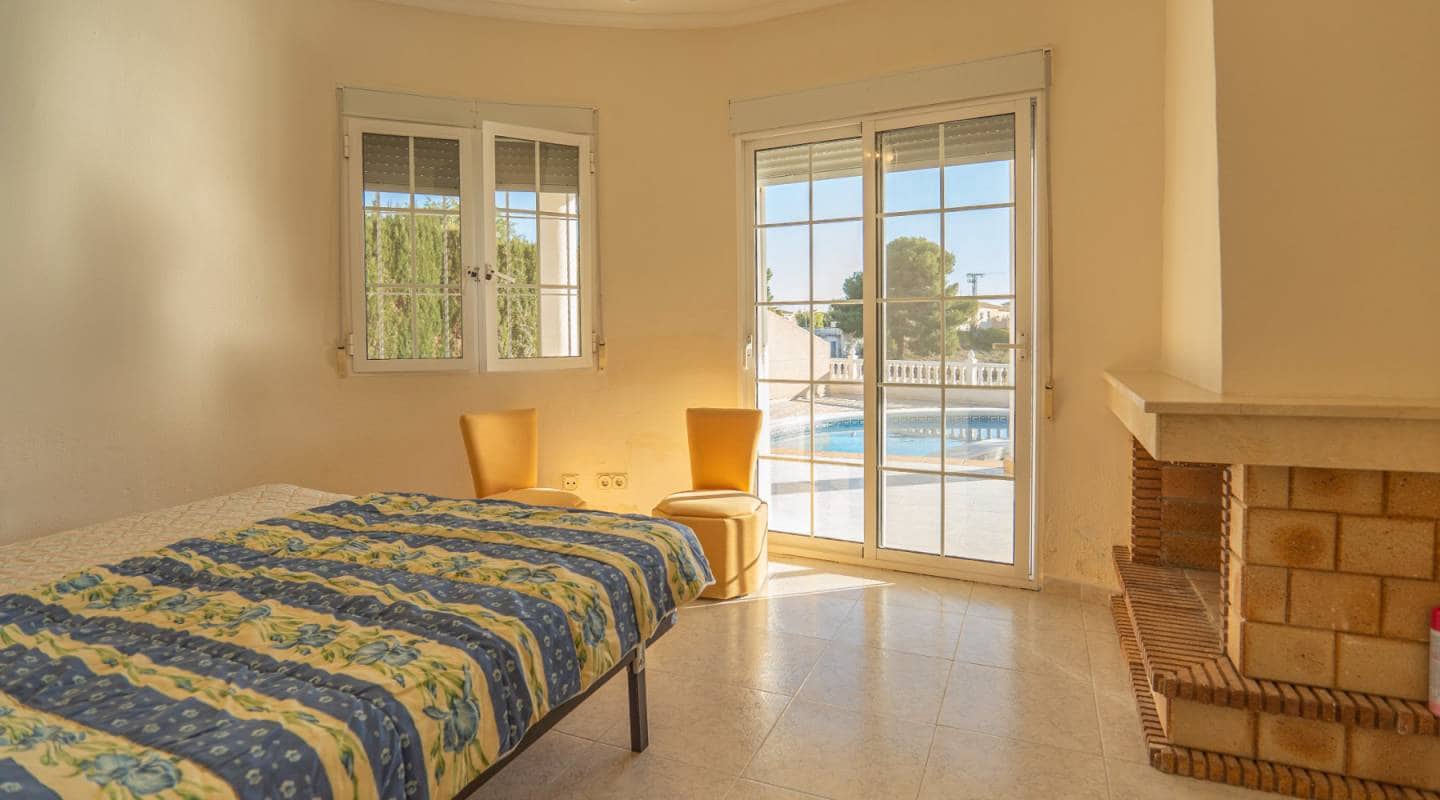 4 Zimmer Villa zu verkaufen in Ciudad Quesada mit Pool Garage - 445.000 € (Ref: 7388398)