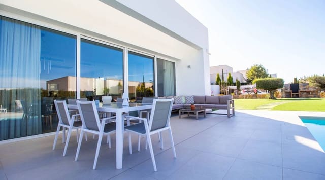 3 bedroom Villa for sale in Las Colinas Golf, Orihuela with pool - € 1,050,000 (Ref: 7699197)
