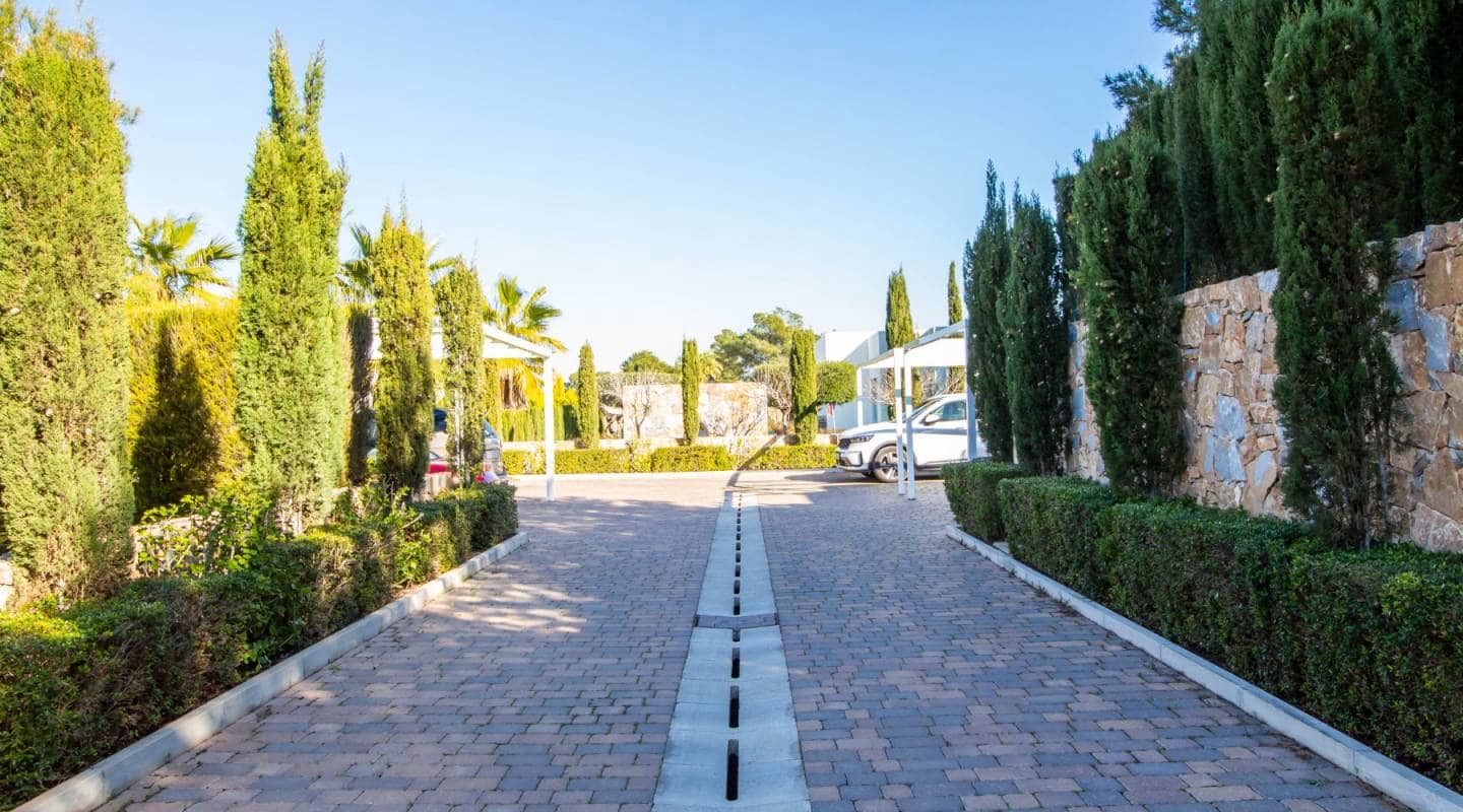 3 quarto Moradia para venda em Las Colinas Golf com piscina - 1 050 000 € (Ref: 7699197)