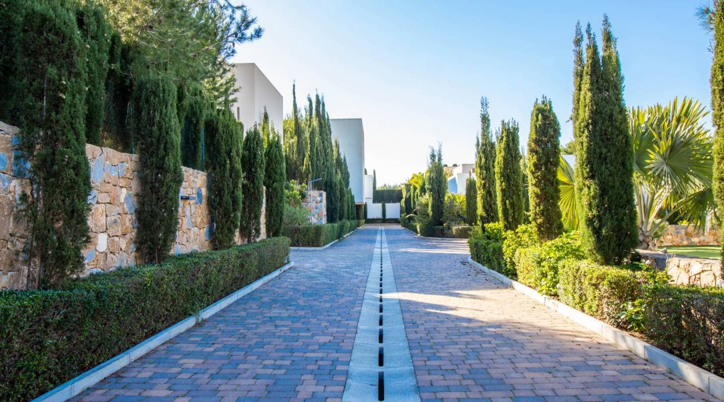 3 quarto Moradia para venda em Las Colinas Golf com piscina - 1 050 000 € (Ref: 7699197)