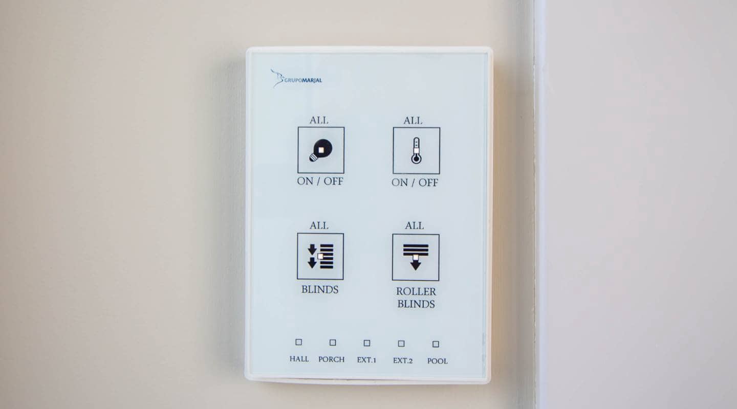 3 quarto Moradia para venda em Las Colinas Golf com piscina - 1 050 000 € (Ref: 7699197)