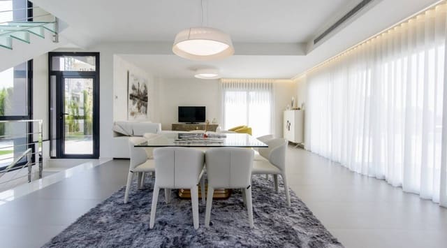 3 slaapkamer Villa te koop in Campoamor, Orihuela met zwembad - € 1.195.000 (Ref: 7699216)