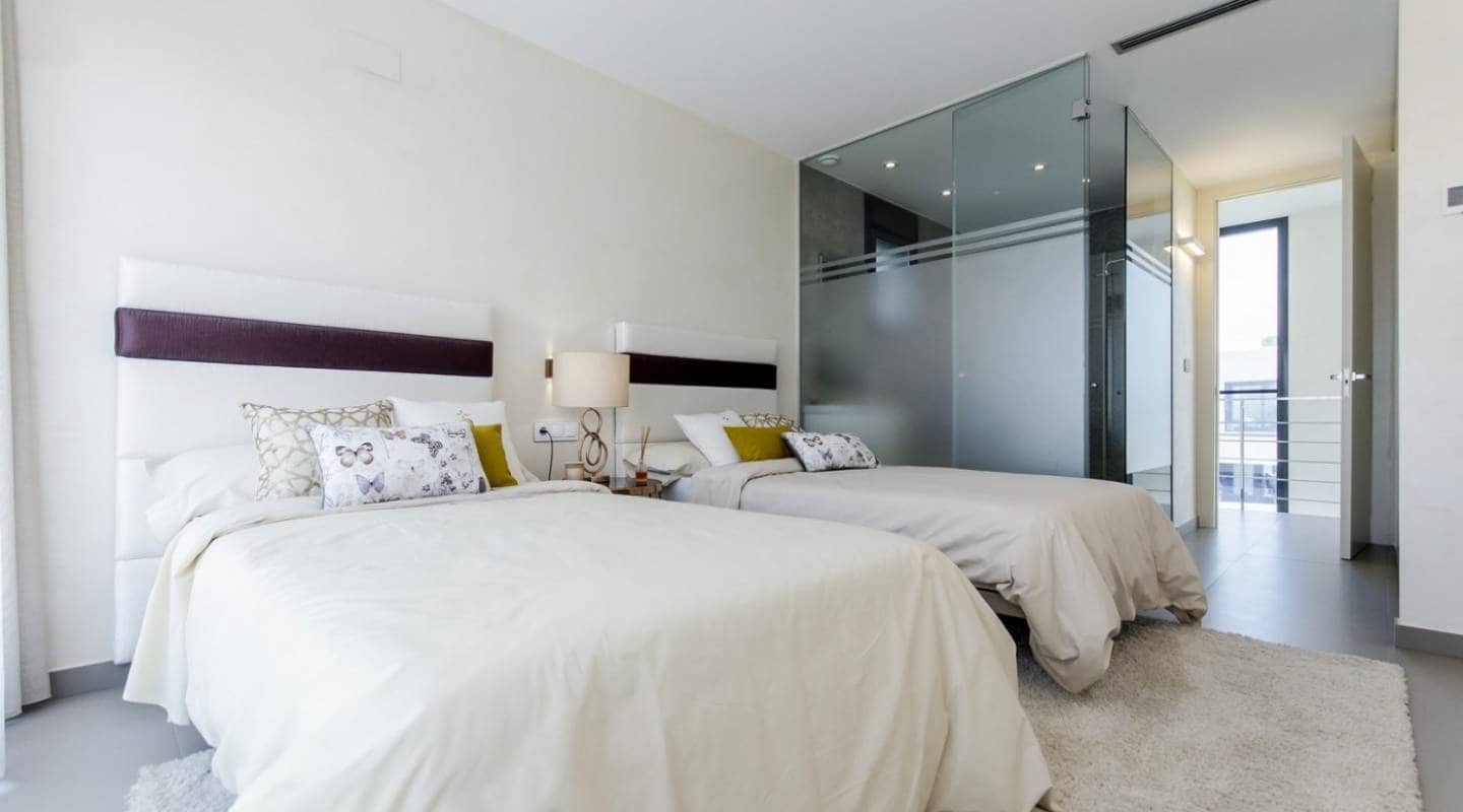 3 soveværelse Villa til salg i Orihuela Costa med swimmingpool - € 1.195.000 (Ref: 7699216)