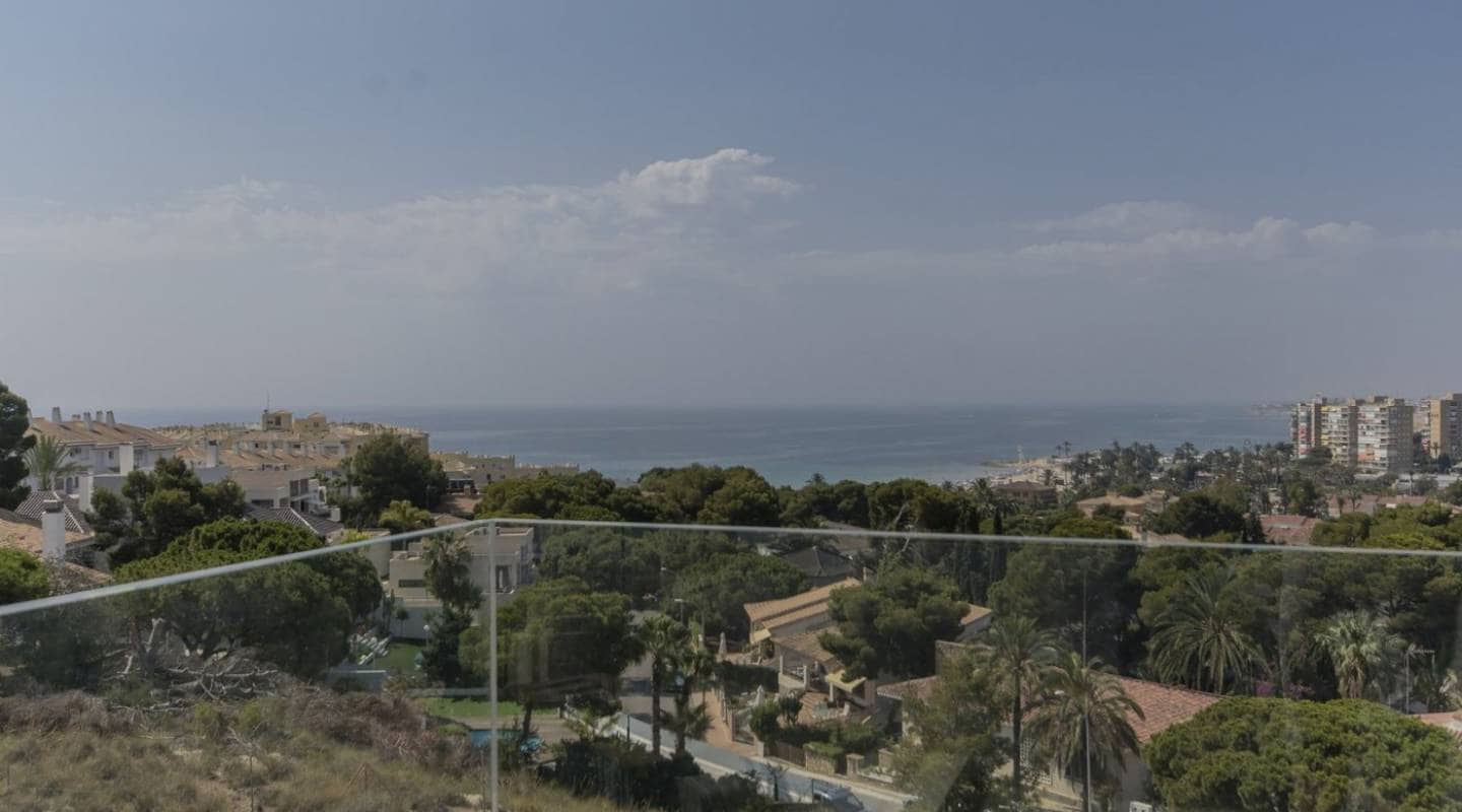 3 soveværelse Villa til salg i Orihuela Costa med swimmingpool - € 1.195.000 (Ref: 7699216)