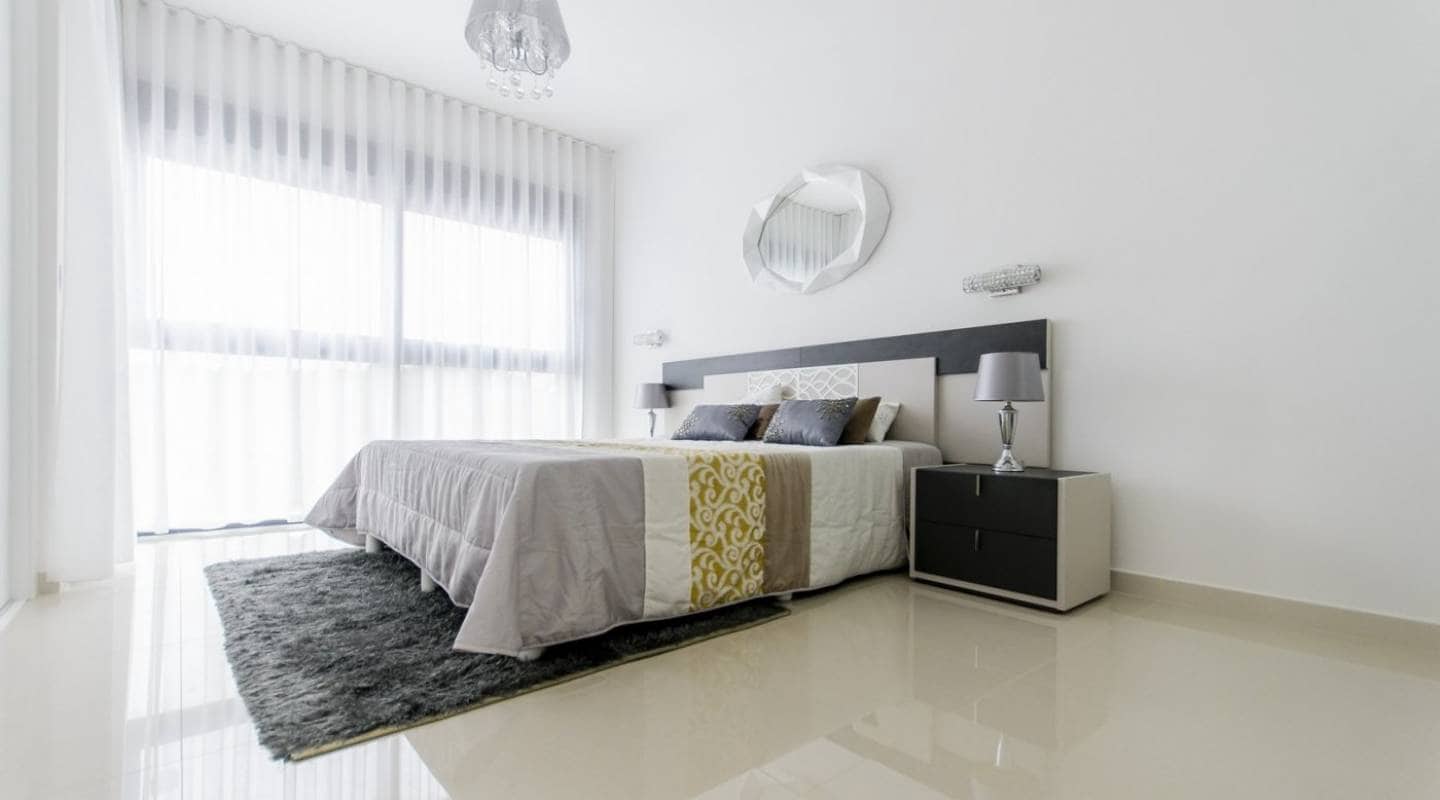 4 quarto Moradia para venda em San Miguel de Salinas com piscina - 630 000 € (Ref: 7699221)