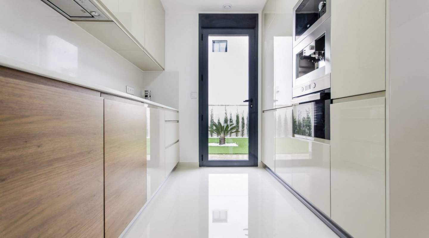 4 quarto Moradia para venda em San Miguel de Salinas com piscina - 630 000 € (Ref: 7699221)