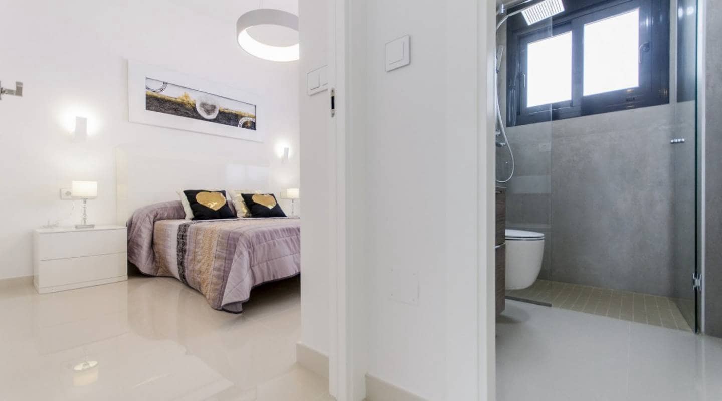 4 quarto Moradia para venda em San Miguel de Salinas com piscina - 630 000 € (Ref: 7699221)