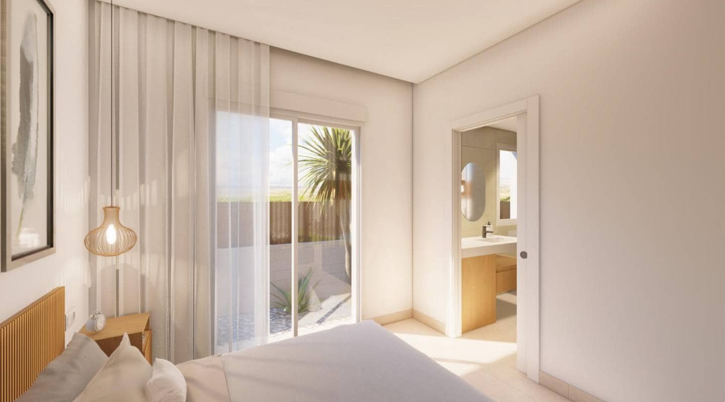 Chalet de 3 habitaciones en Pilar de la Horadada en venta con piscina - 469.000 € (Ref: 7699227)