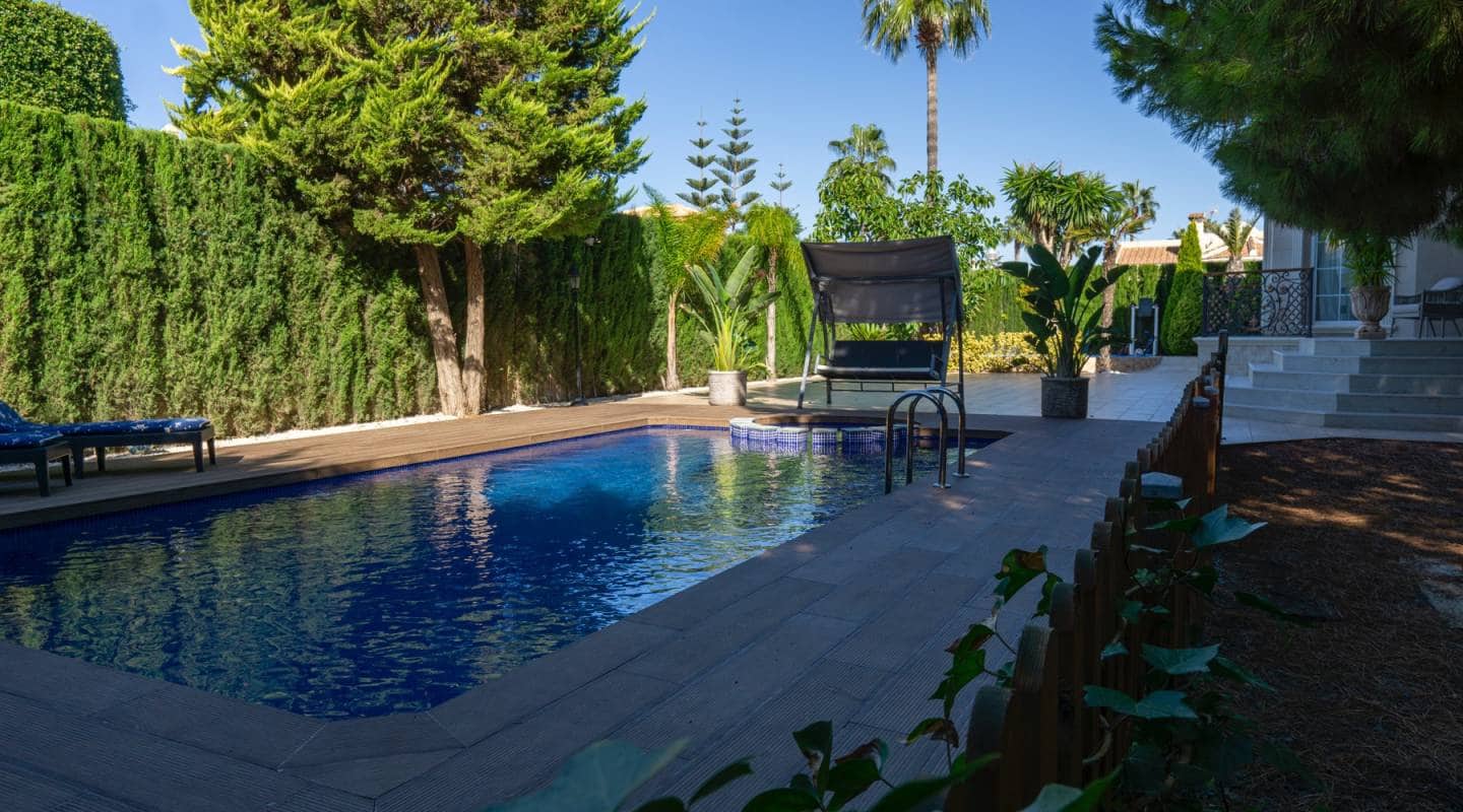 5 soveværelse Villa til salg i Dona Pepa med swimmingpool - € 1.100.000 (Ref: 7705434)