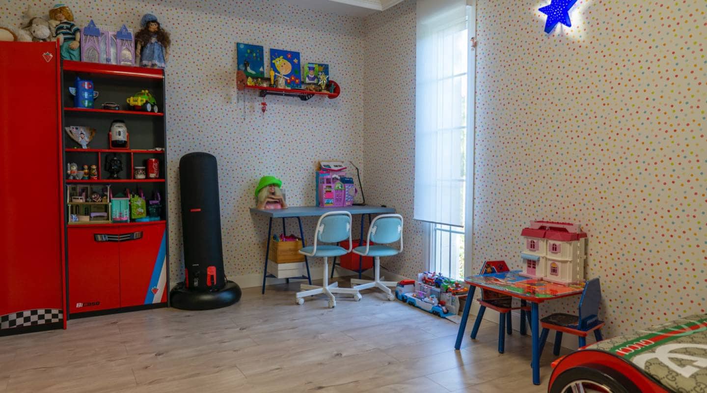 5 soveværelse Villa til salg i Dona Pepa med swimmingpool - € 1.100.000 (Ref: 7705434)