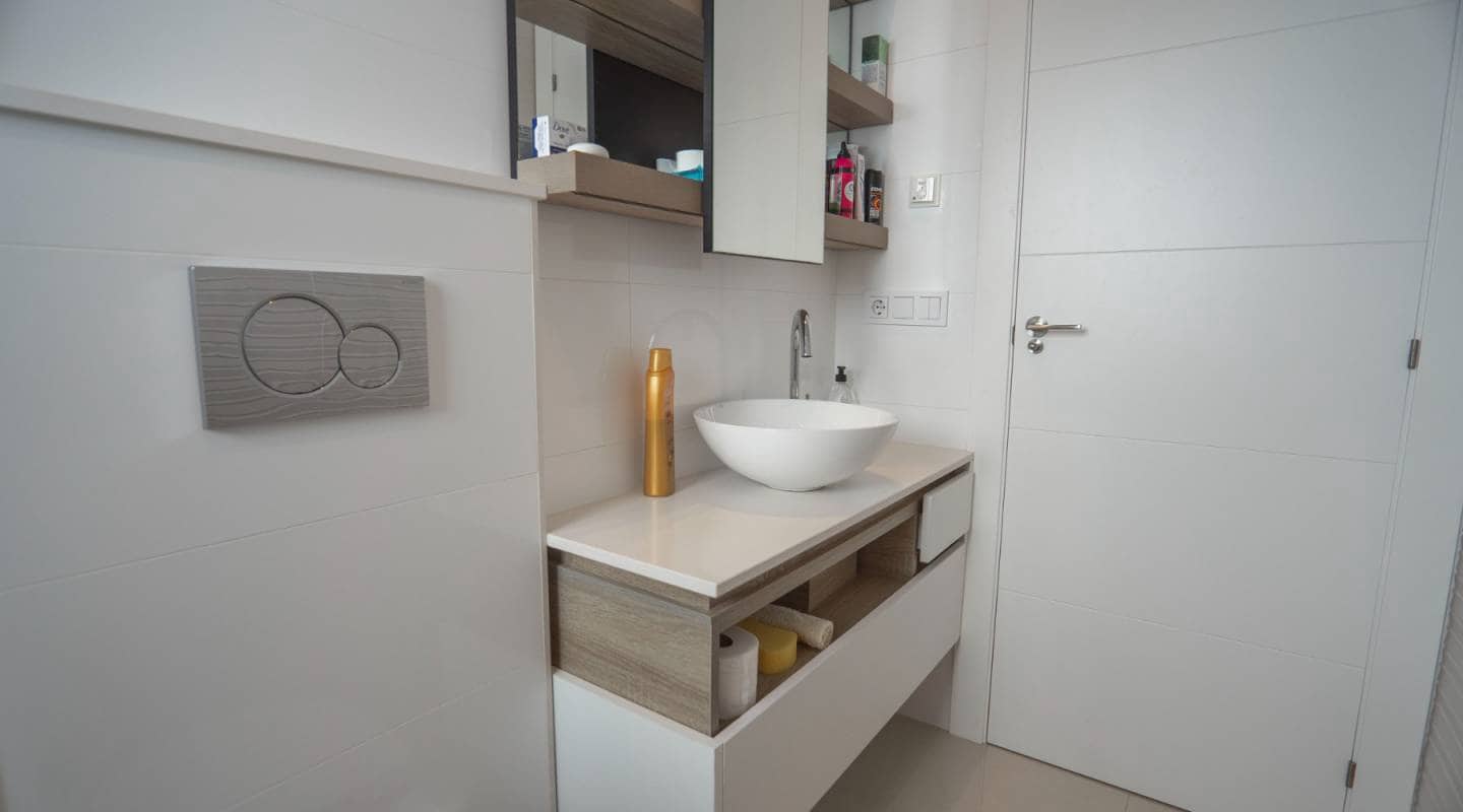 2 soverom Kjedet enebolig til salgs i Ciudad Quesada med svømmebasseng garasje - € 315 000 (Ref: 7917976)