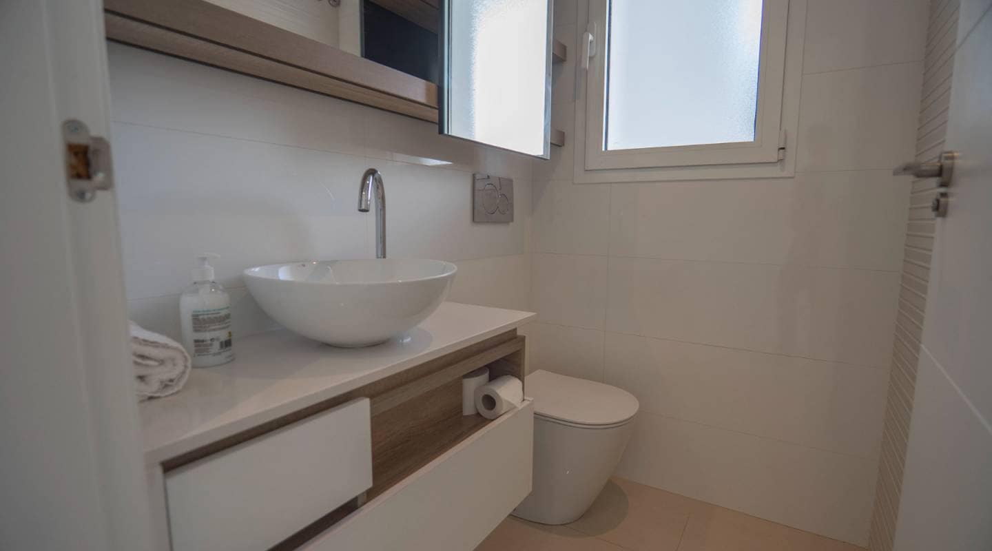 2 soverom Kjedet enebolig til salgs i Ciudad Quesada med svømmebasseng garasje - € 315 000 (Ref: 7917976)