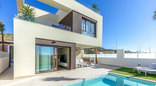 3 bedroom Villa for sale in Ciudad Quesada, Rojales with pool - € 649,000 (Ref: 8005304)