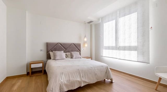 3 bedroom Villa for sale in Ciudad Quesada, Rojales with pool - € 649,000 (Ref: 8005304)