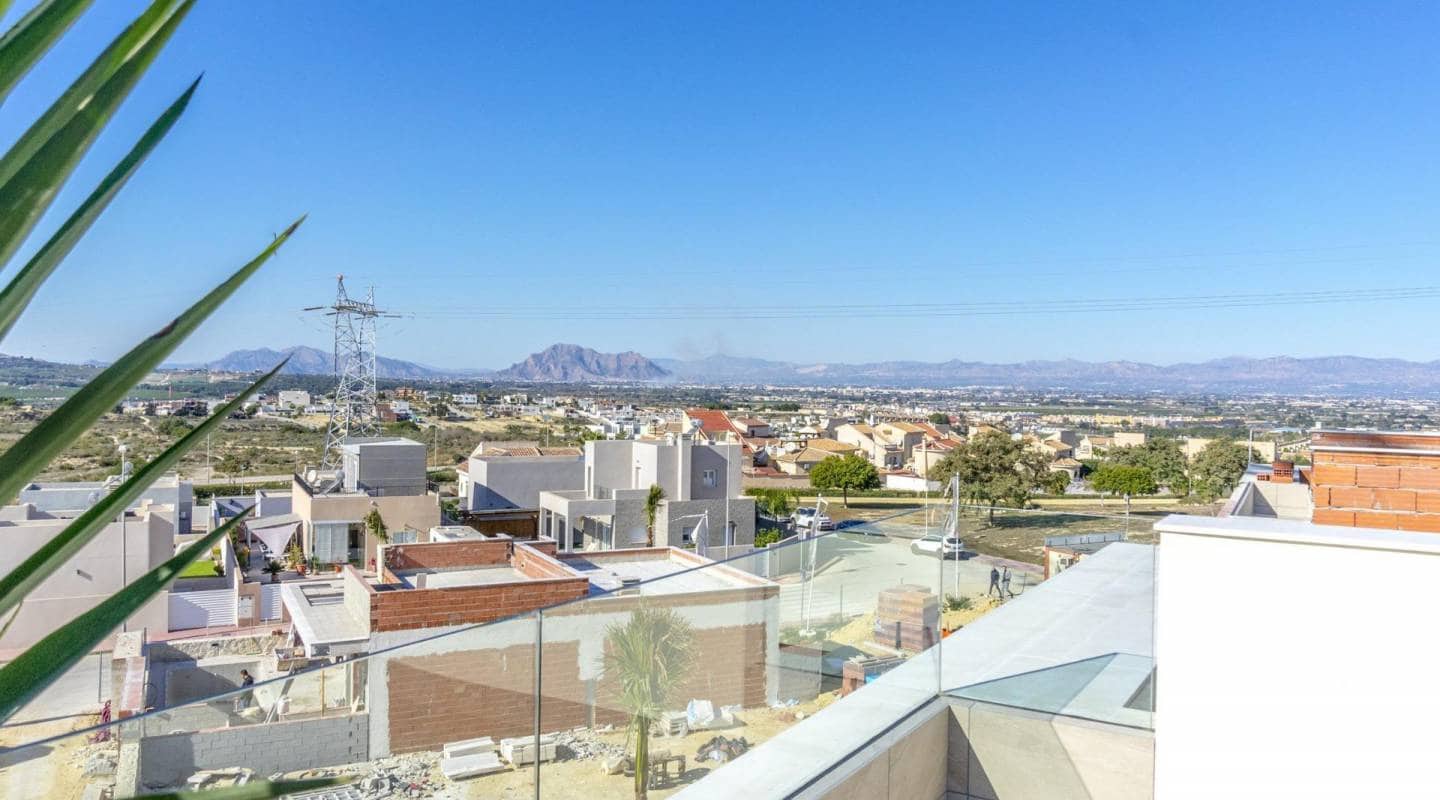 3 bedroom Villa for sale in Ciudad Quesada with pool - € 649,000 (Ref: 8005304)