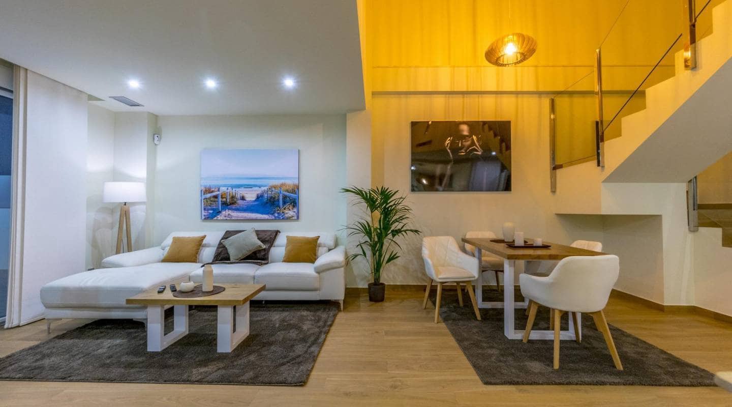 3 bedroom Villa for sale in Ciudad Quesada with pool - € 649,000 (Ref: 8005304)