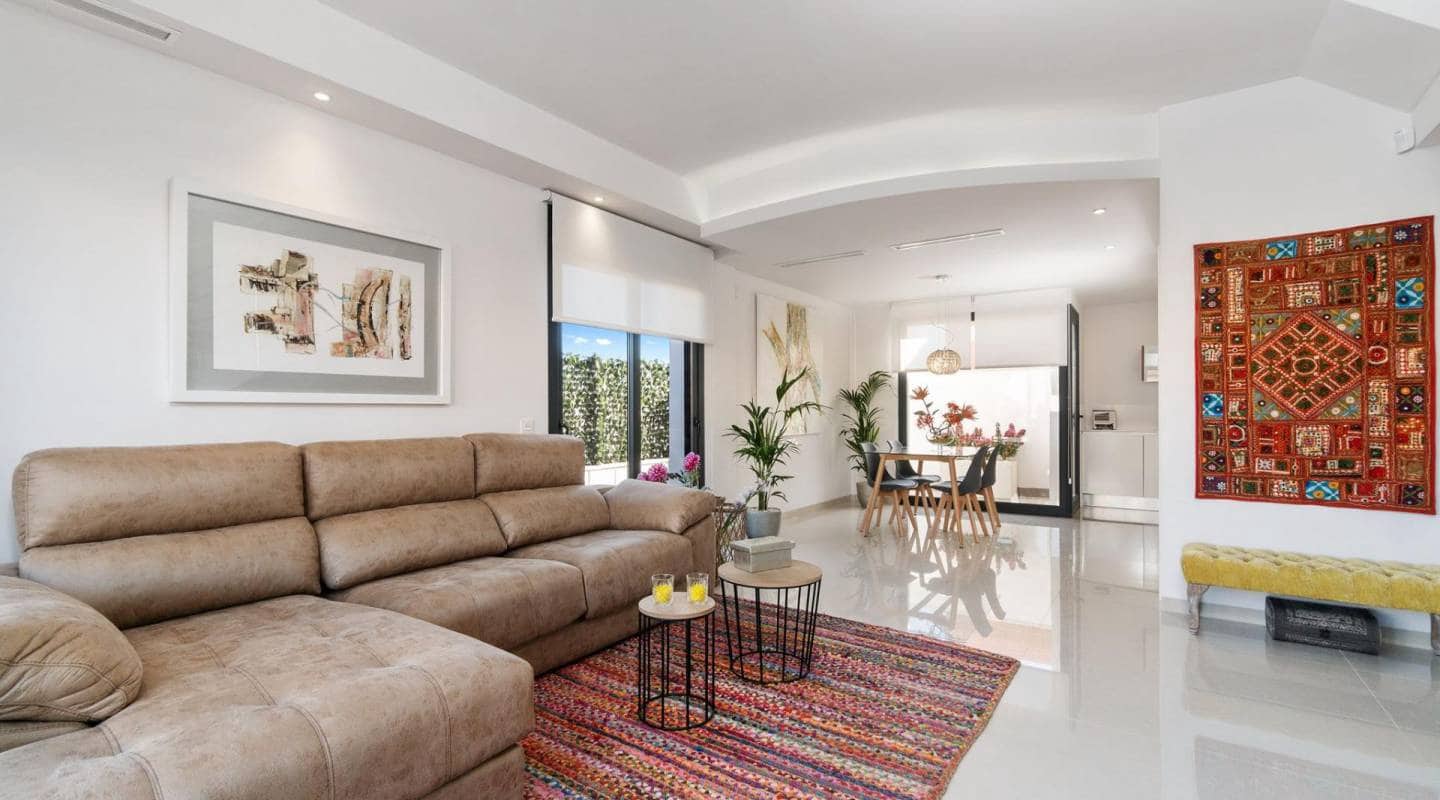 3 bedroom Villa for sale in Los Montesinos with pool - € 499,000 (Ref: 8047773)