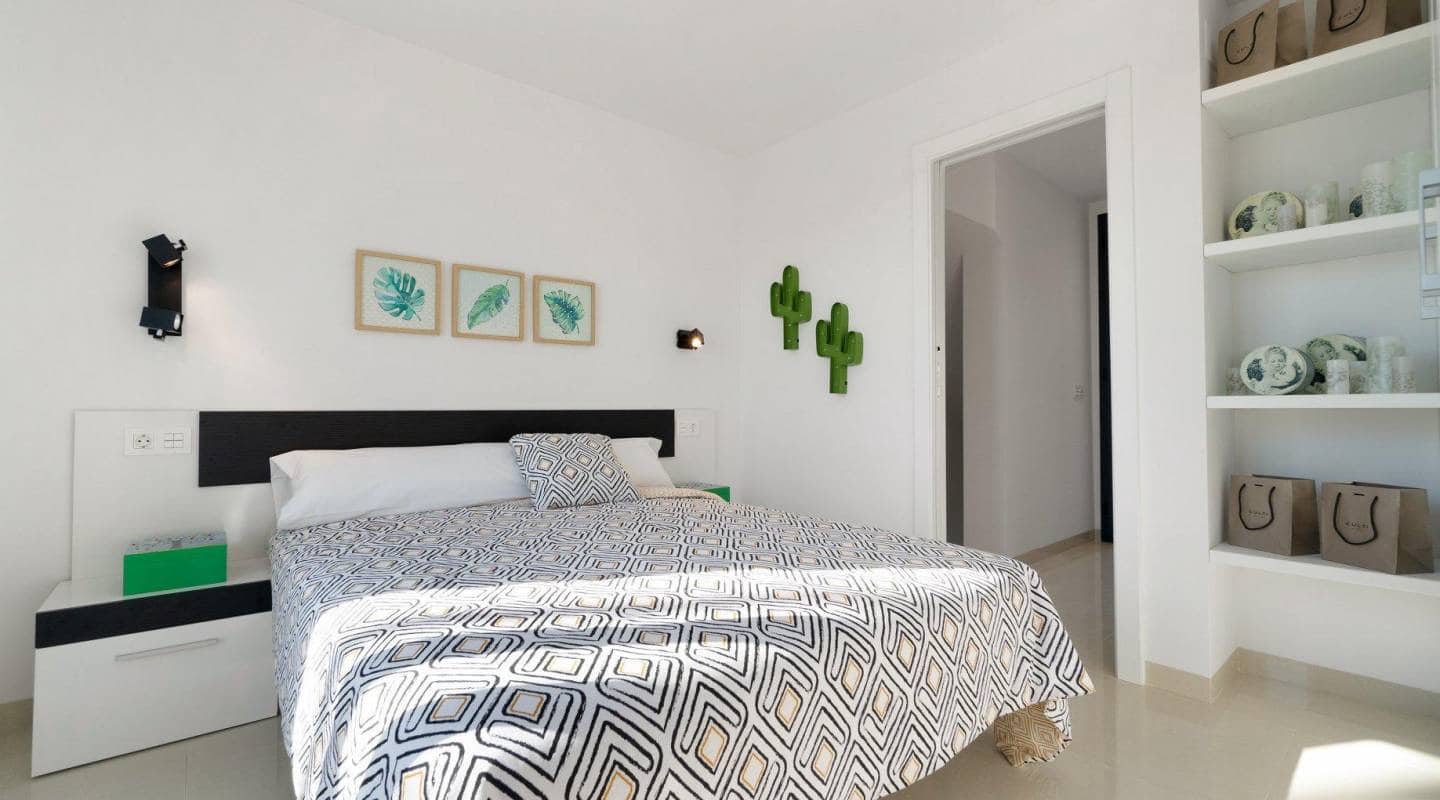 3 bedroom Villa for sale in Los Montesinos with pool - € 499,000 (Ref: 8047773)