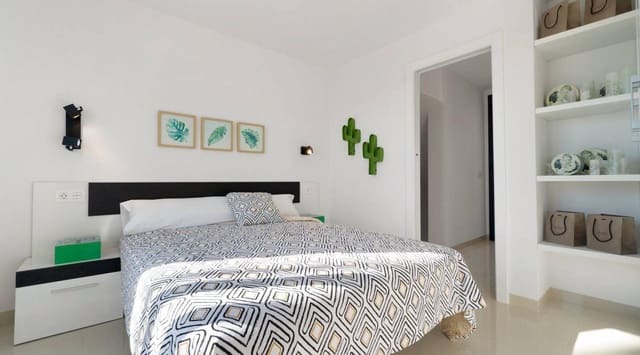 Chalet de 3 habitaciones en Los Montesinos en venta con piscina - 499.000 € (Ref: 8047773)