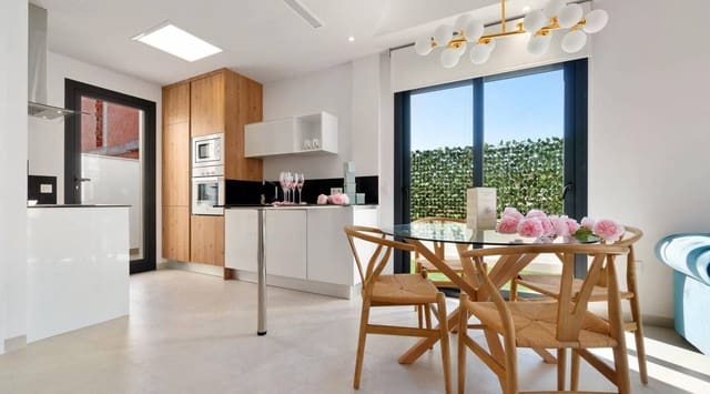 Chalet de 3 habitaciones en Los Montesinos en venta con piscina - 499.000 € (Ref: 8047773)